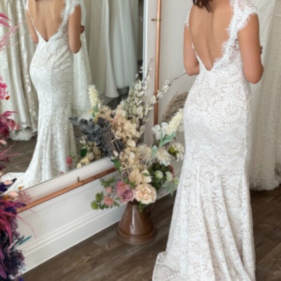 Wendy Makin (Roxanne) Wedding Dress - Size 2 - Picture 6 of 6